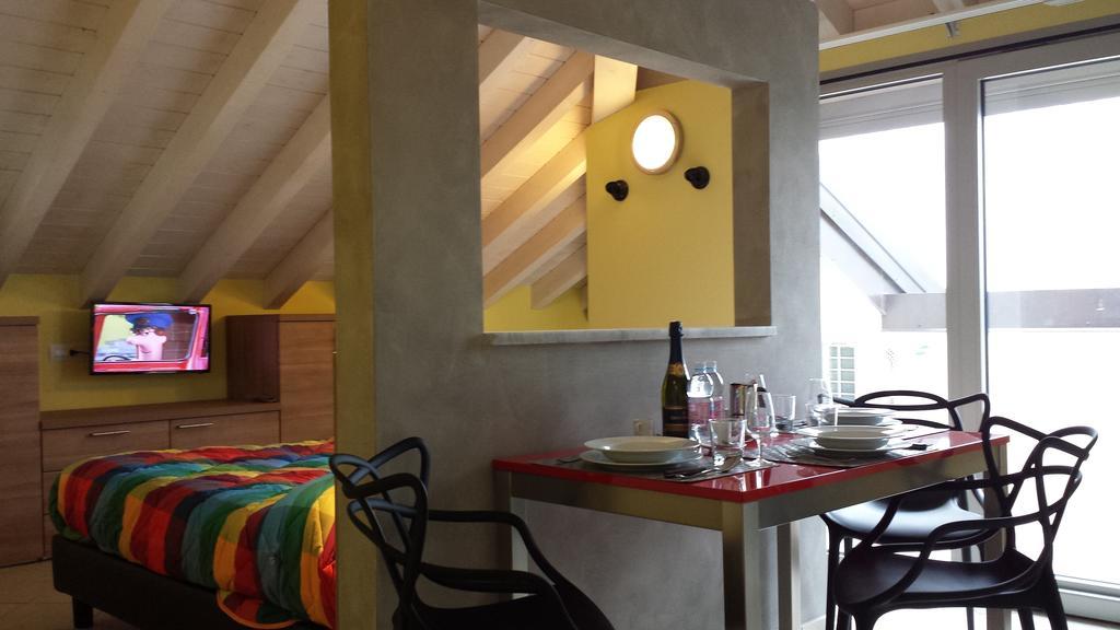 Residence Luna Di Monza Pokoj fotografie