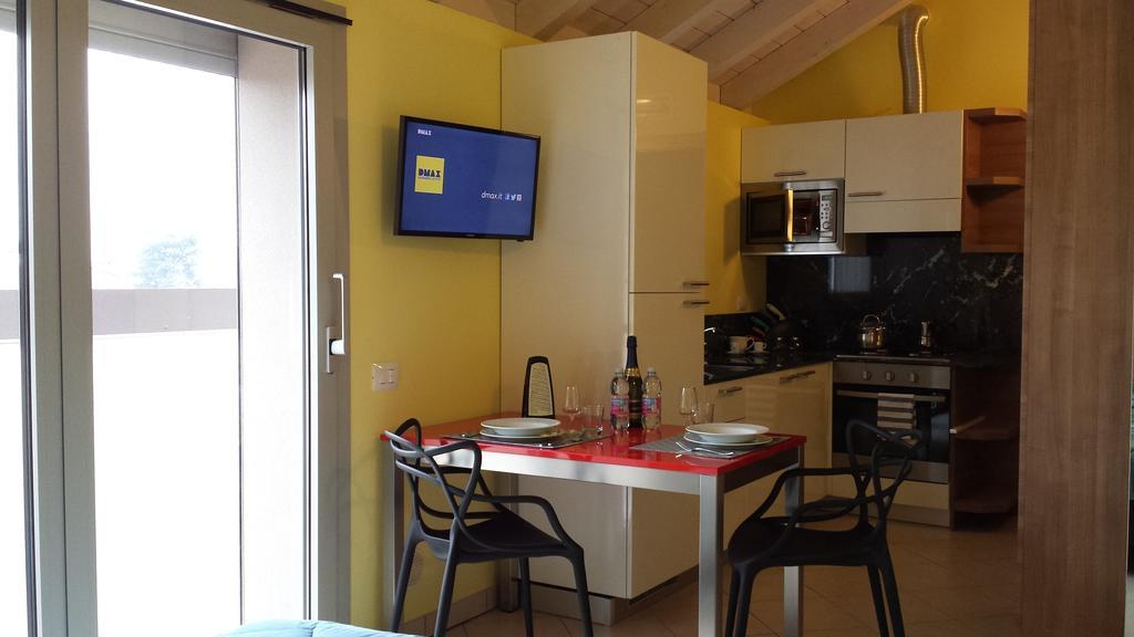 Residence Luna Di Monza Pokoj fotografie